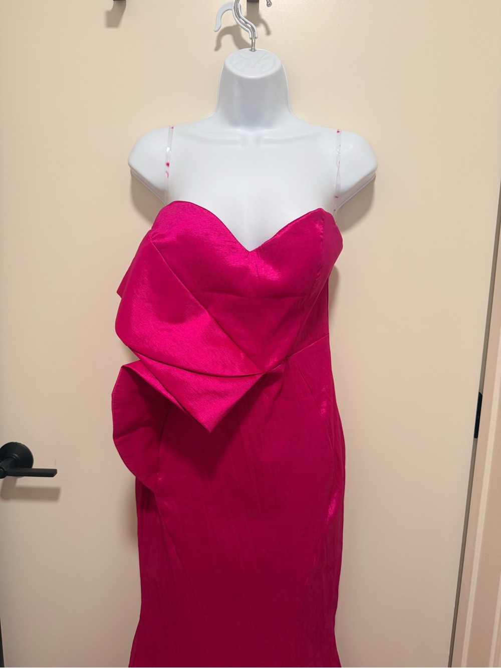 Strapless fuchsia Mermaid Gown - Picture 5 of 9